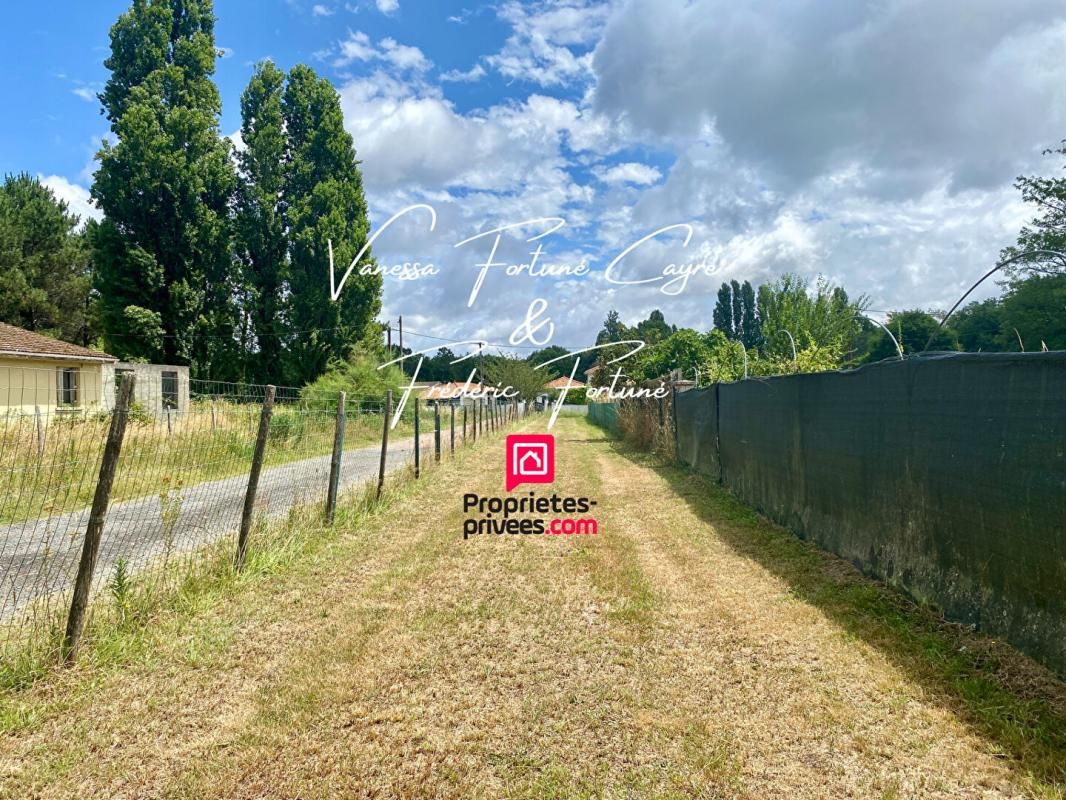 SAINT-ANDRE-DE-CUBZAC Terrain Val De Virvee 1506 m2 2