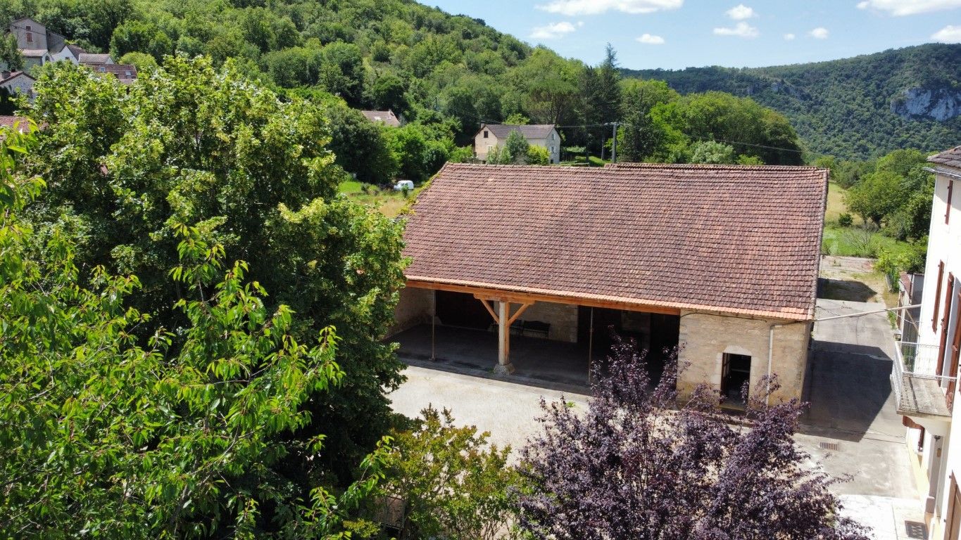 ARCAMBAL Maison en pierre avec dépendances idéal gîte de St Jacques de Compostelle 4