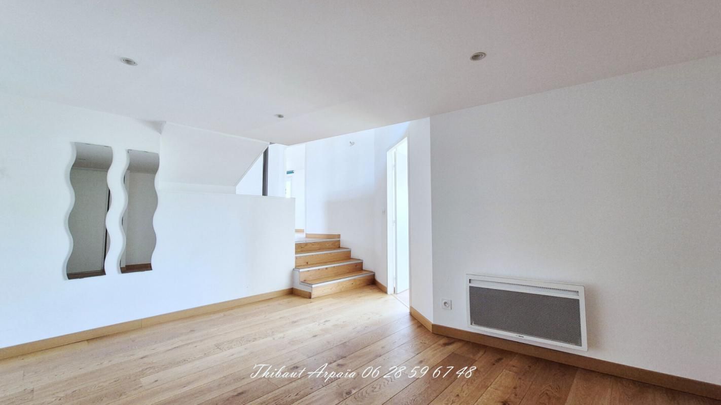MANOSQUE Appartement T5 - 155 m² habitables avec terrasse, parking et garage, dernier étage avec ascenseur 2