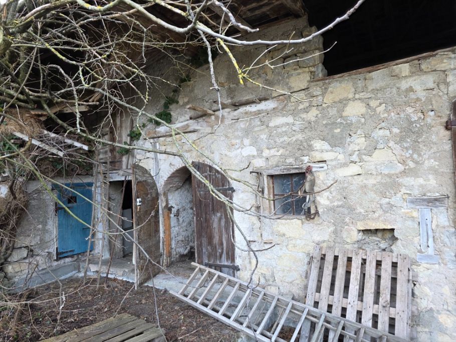 MONTAGNOLE Corps de ferme Montagnole 150 m2 2