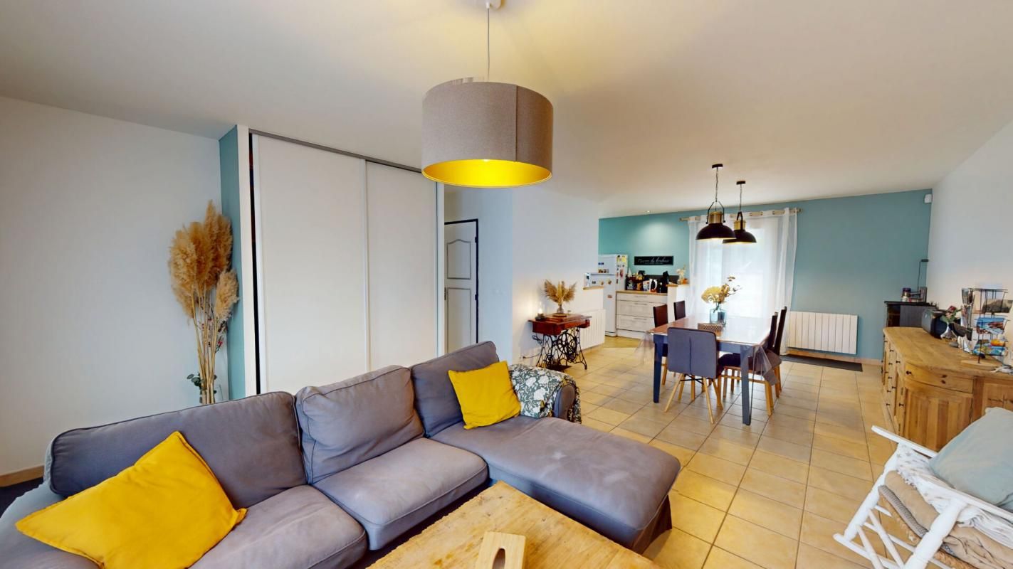 SAINT-HILAIRE-DE-COURT Maison Saint Hilaire De Court 4 pièce(s) 88 m2 4