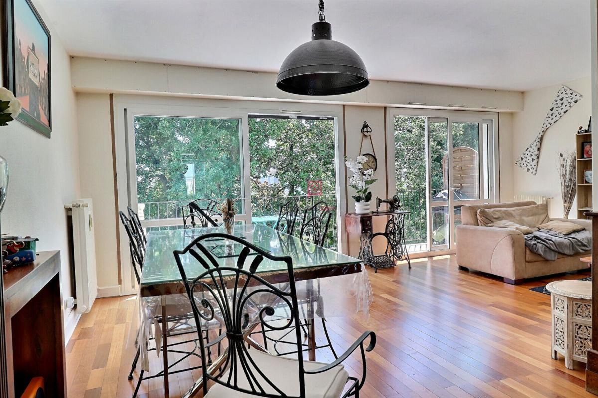 SAINTE-GENEVIEVE-DES-BOIS Appartement Sainte Genevieve Des Bois 4 pièce(s) 76 m2 2