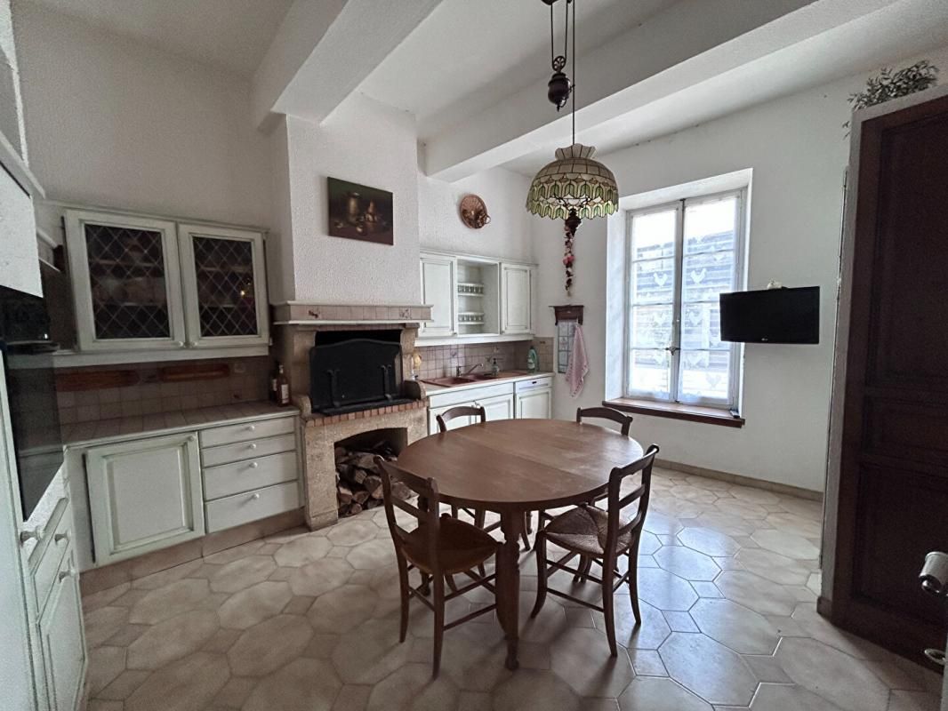 RIEUX-MINERVOIS Maison 8 pièce(s) 318 m2 3