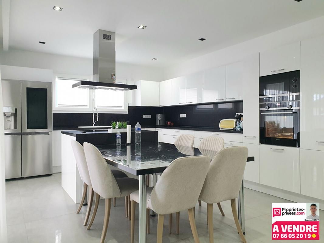 Villa 7 pièces de 190 m2