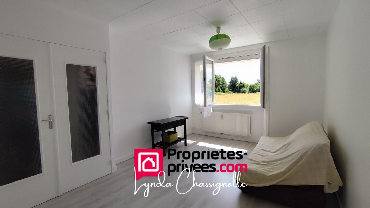 RIORGES Appartement T2 - Riorges 3