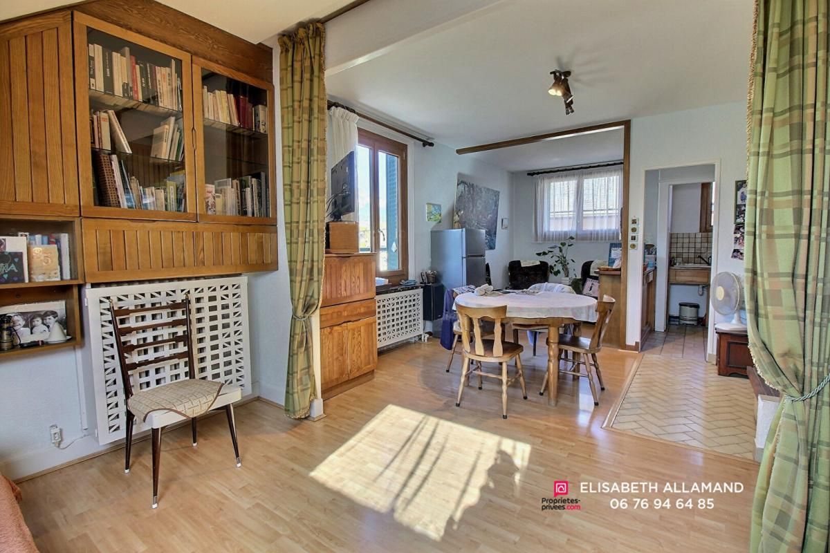 CHAMBERY Maison 6 pièces près de 150m2 sur 378m2 de terrain 4