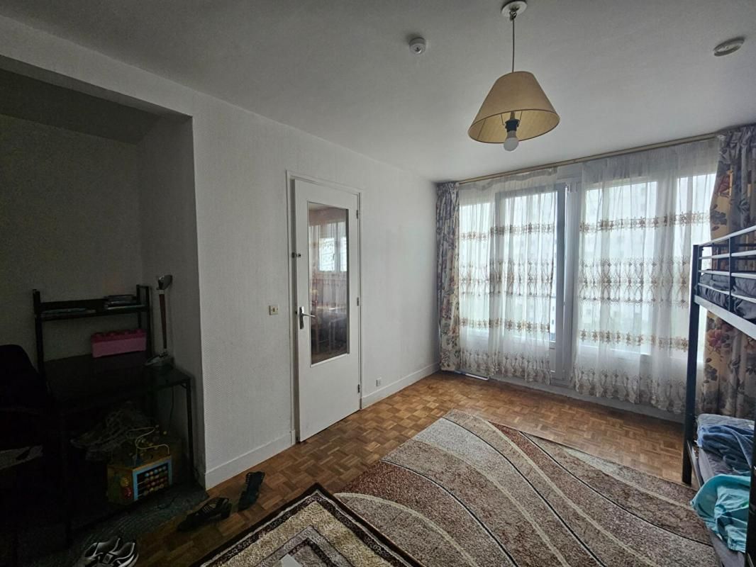 VILLIERS-LE-BEL Appartement  2 pièces situé à Villiers-Le-Bel residence Carnot 1