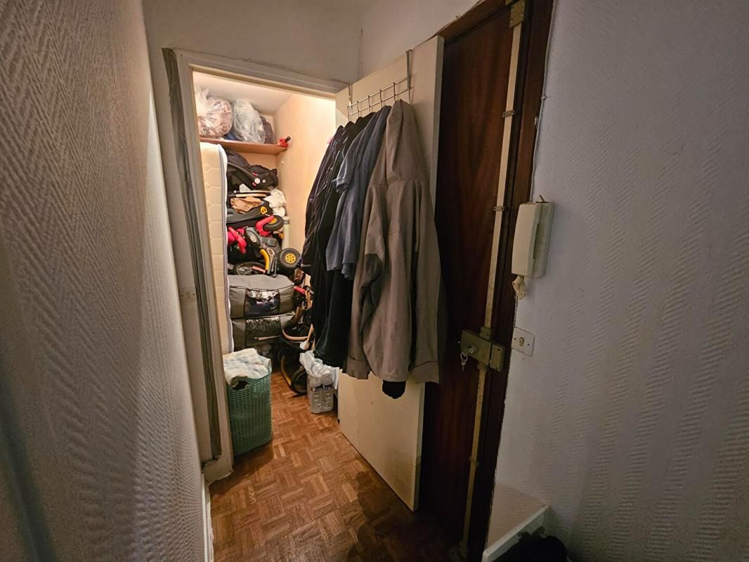 VILLIERS-LE-BEL Appartement  2 pièces situé à Villiers-Le-Bel residence Carnot 4