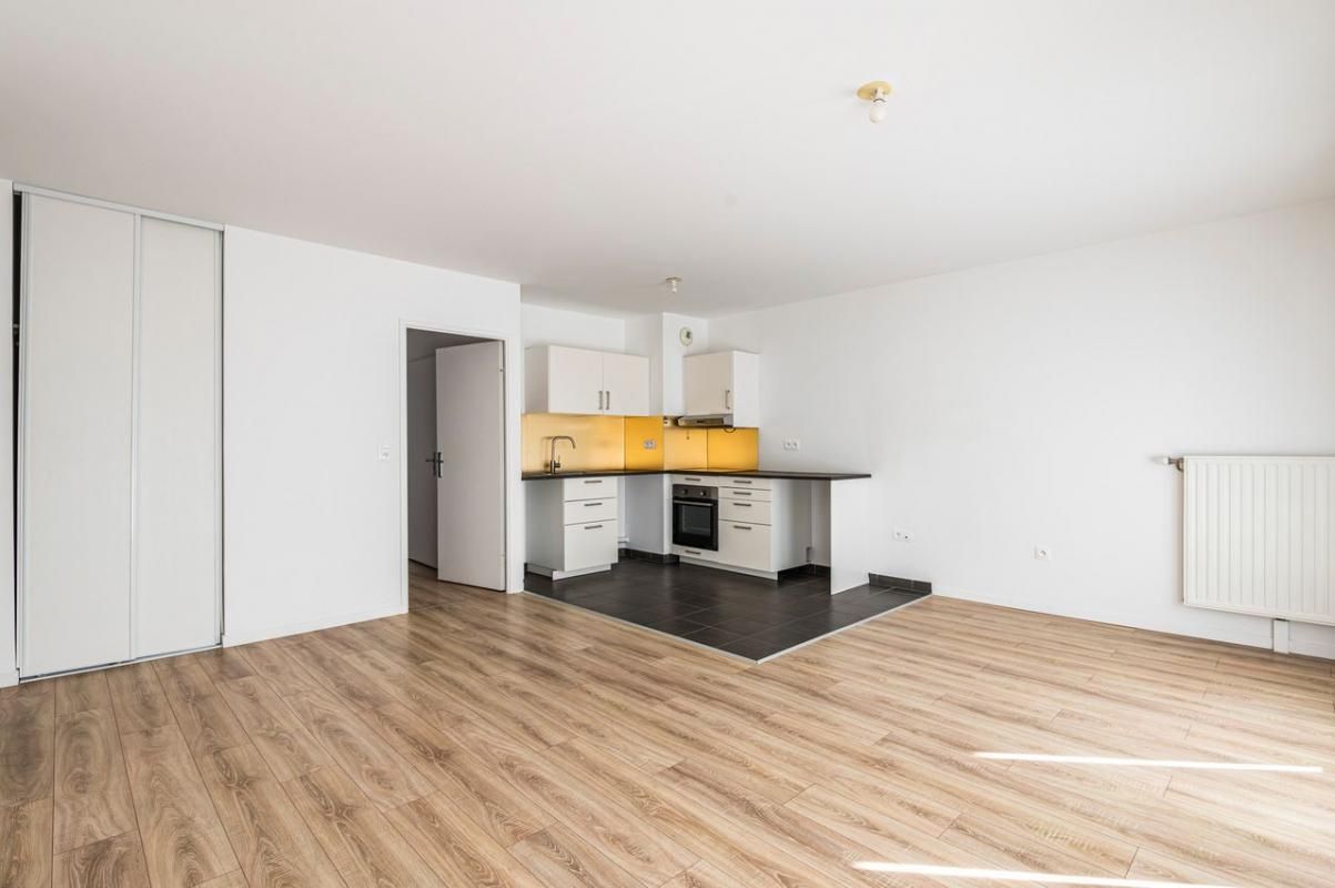 REIMS Proche gare et centre, T3 67m2 balcon et parking 4