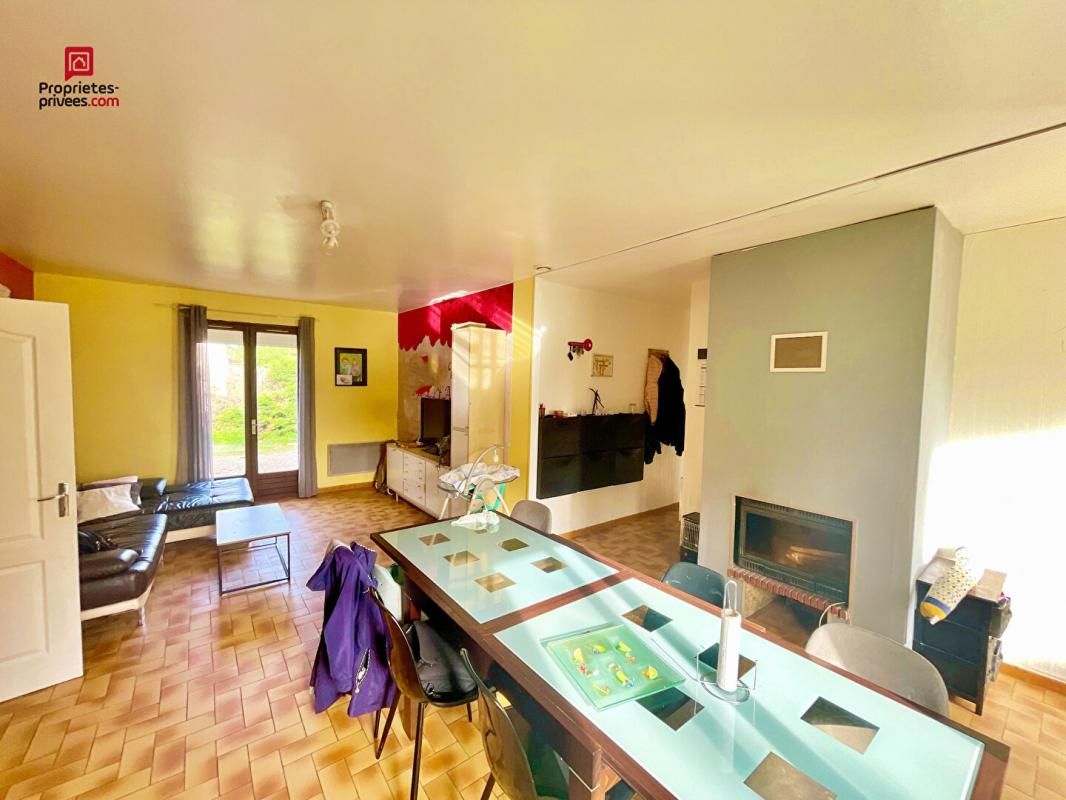 SAINT-SEURIN-SUR-L'ISLE Maison Saint Seurin Sur L'sle 4 pièce(s) 90 m2 beau jardin divisible 4