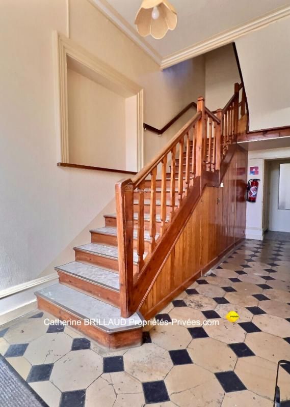 CHAILLE-LES-MARAIS Maison Chaille Les Marais 35 pièce(s) 1150 m2 2