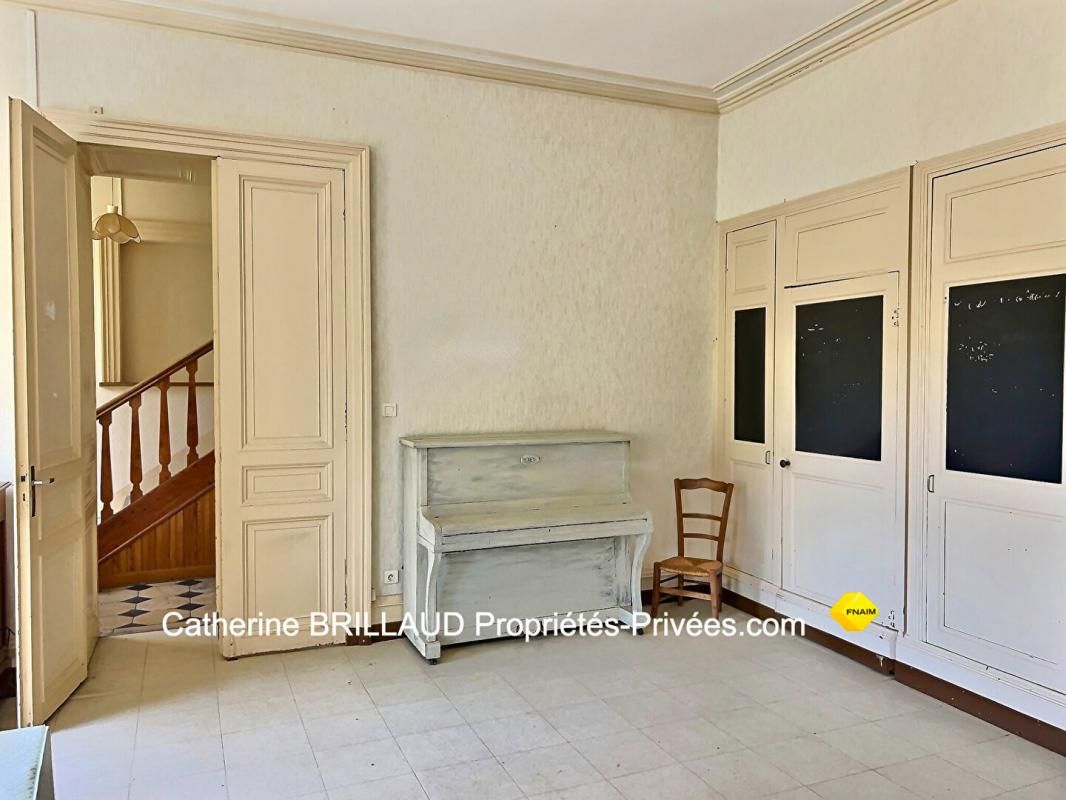 CHAILLE-LES-MARAIS Maison Chaille Les Marais 35 pièce(s) 1150 m2 3