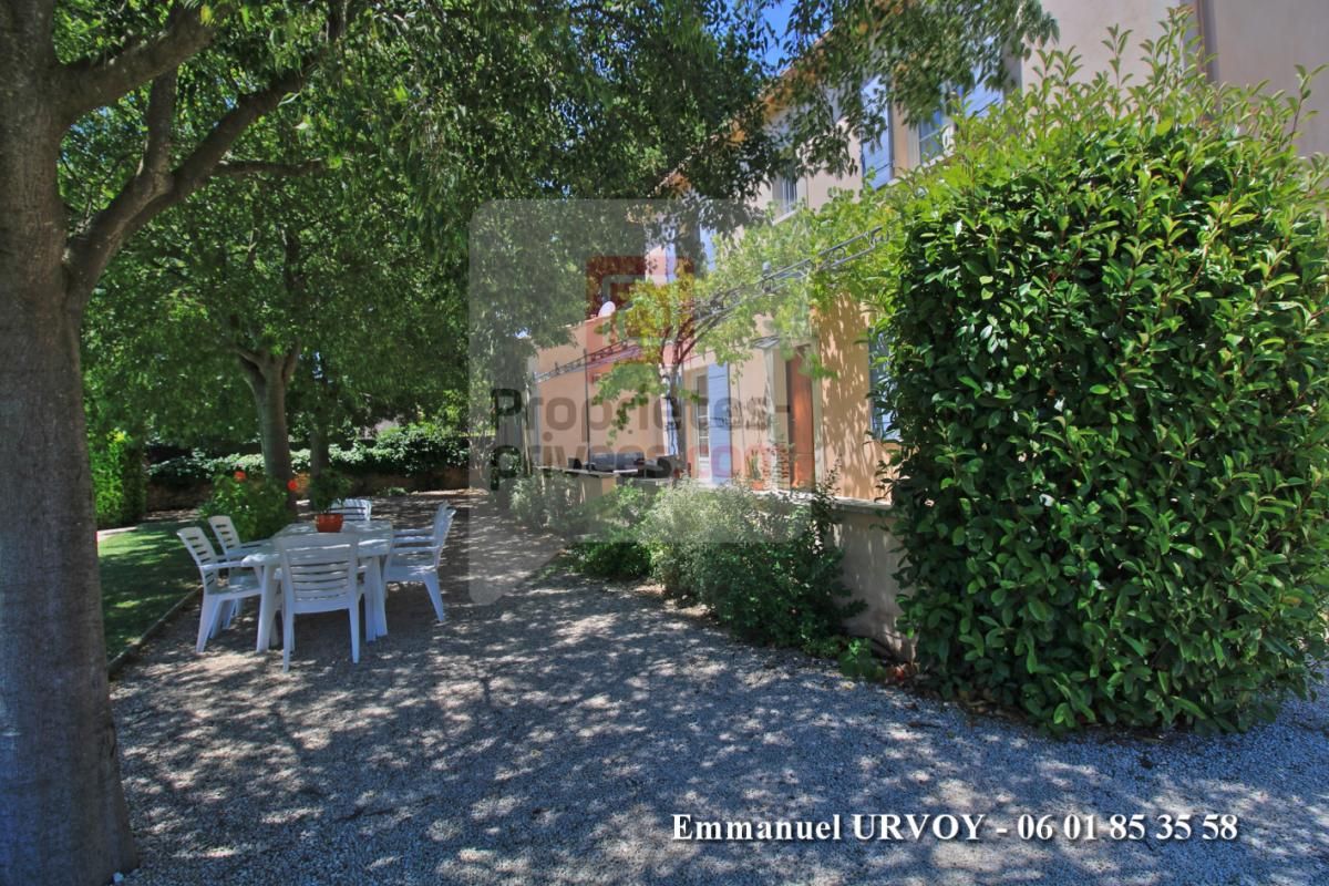 SAINT-REMY-DE-PROVENCE A VENDRE - Proche Saint Rémy de Provence: Bastide 4 chambres, jardin avec piscine 2