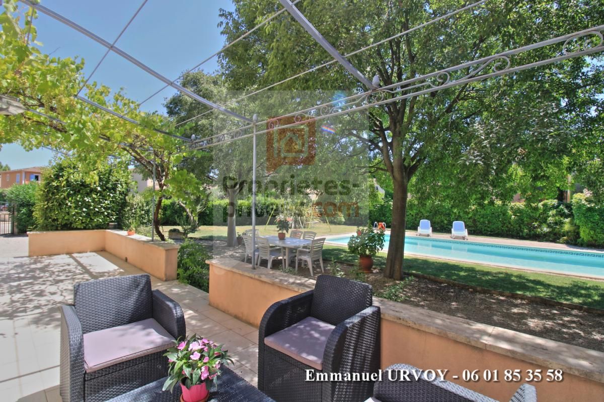 SAINT-REMY-DE-PROVENCE A VENDRE - Proche Saint Rémy de Provence: Bastide 4 chambres, jardin avec piscine 4
