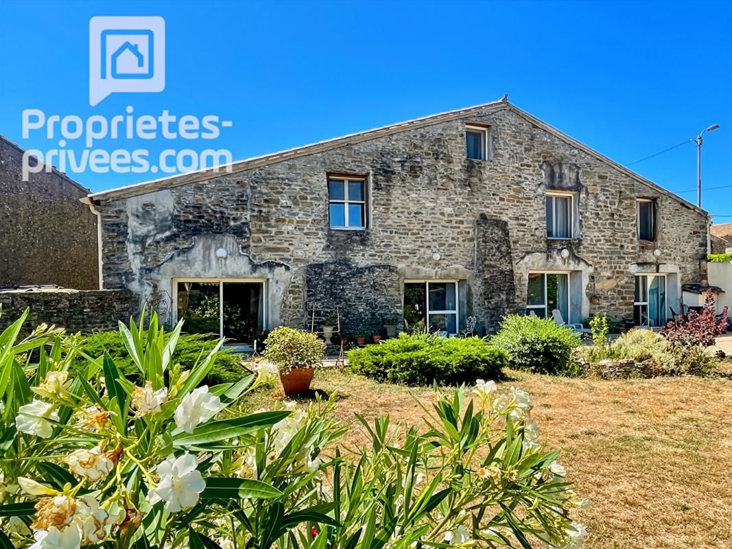 VILLETRITOULS Ancienne bergerie rénovée avec vue panoramique et gîte indépendant - Val de Dagne 1