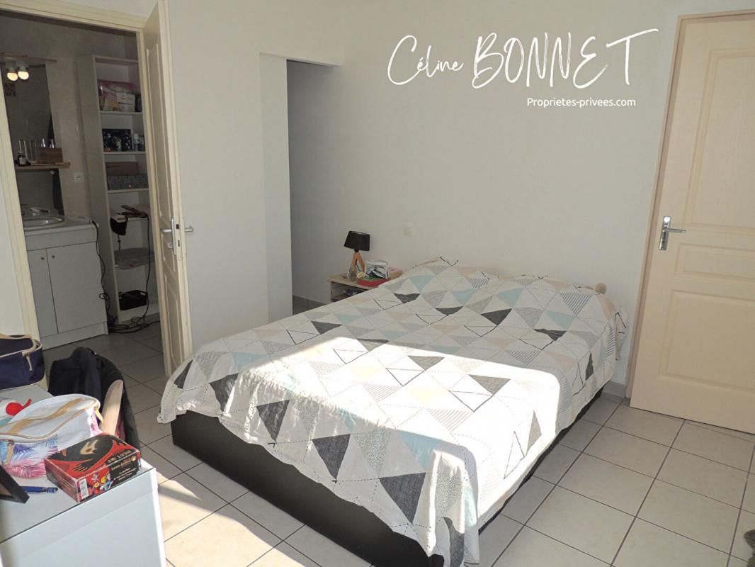 MOUZILLON Appartement 54,4m², 1 chambre ,1 bureau, stationnement couvert 4