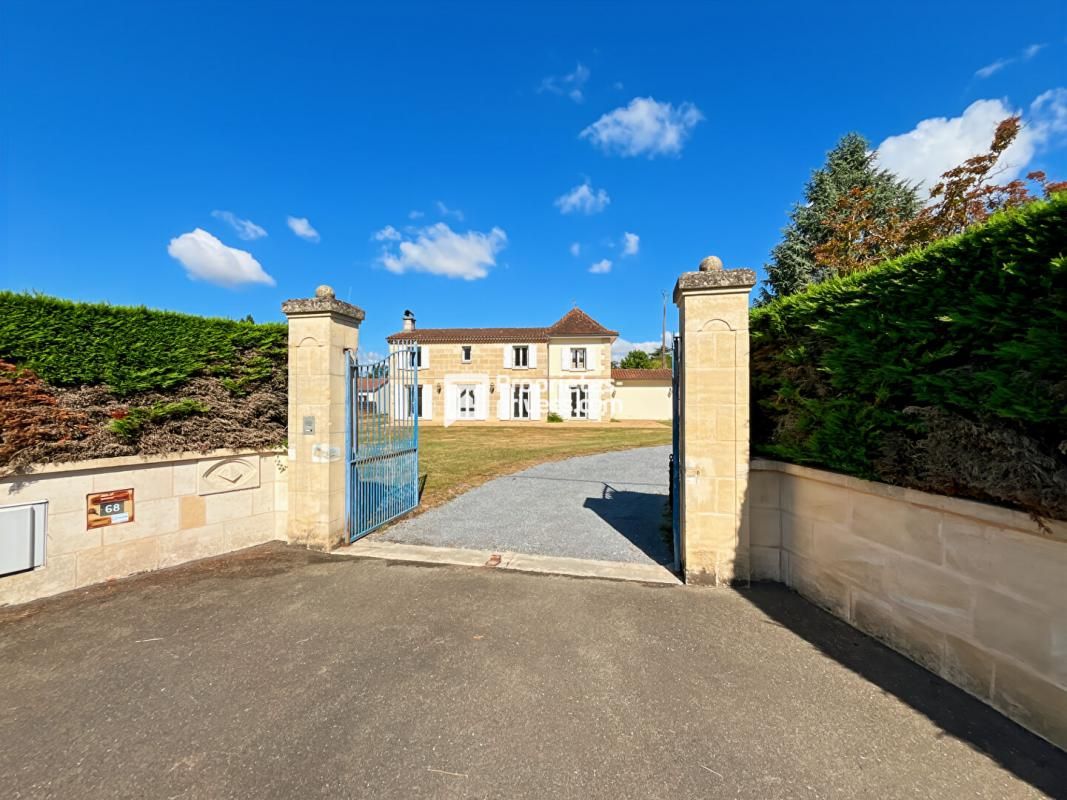 Maison 177 m² Carignan de Bordeaux, Élégance, confort & rénovée