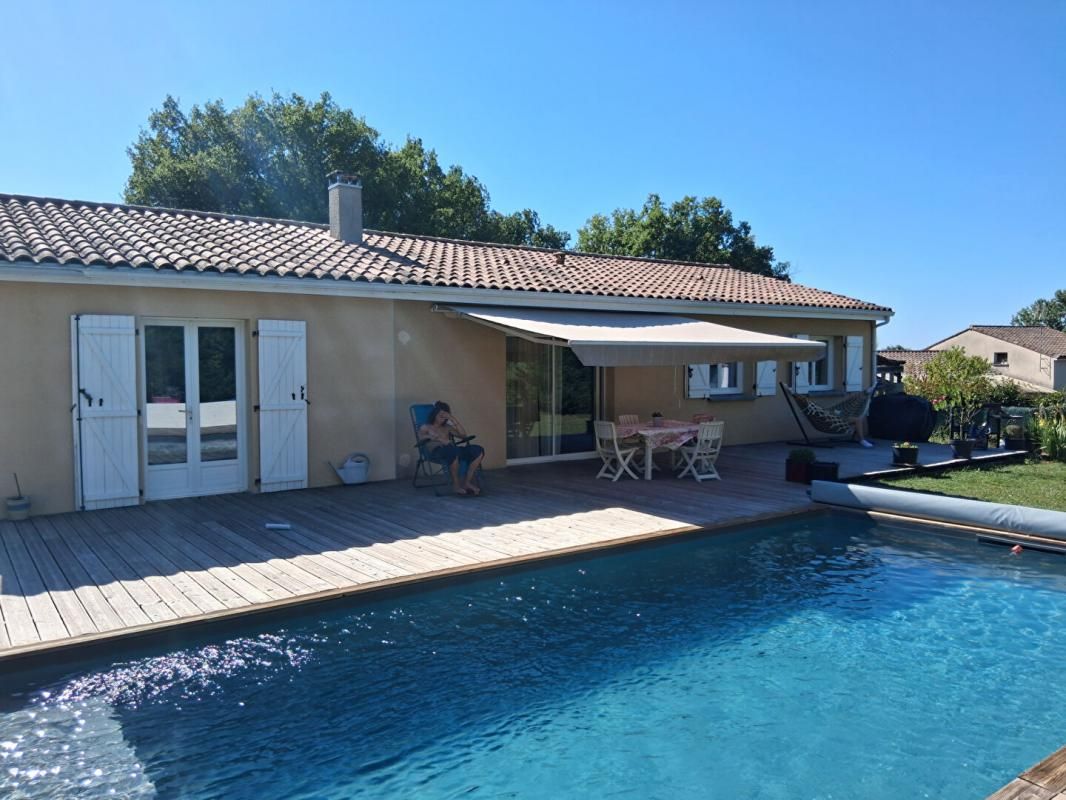 LARUSCADE Maison Lapouyade avec piscine 2