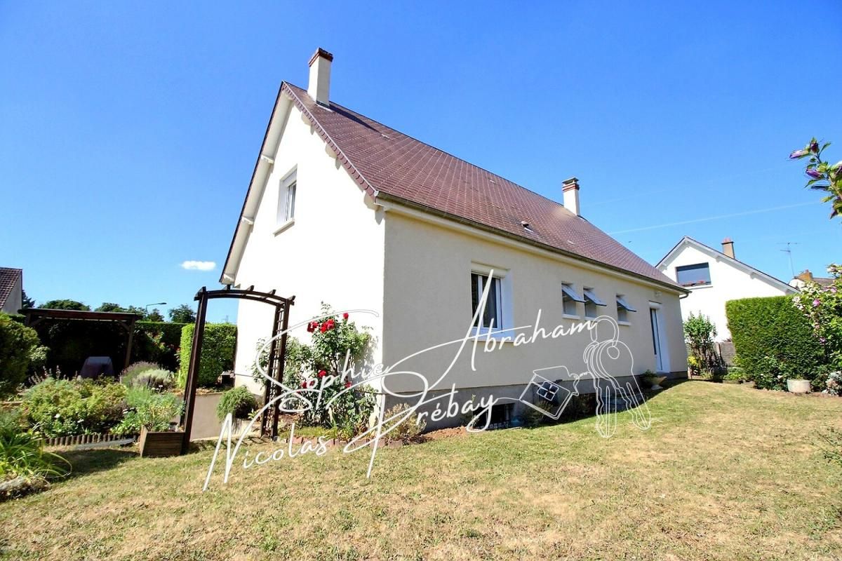 TOURY Maison d'habitation sur sous-sol total de 6 pièces avec 5 chambres, garage et terrain 2