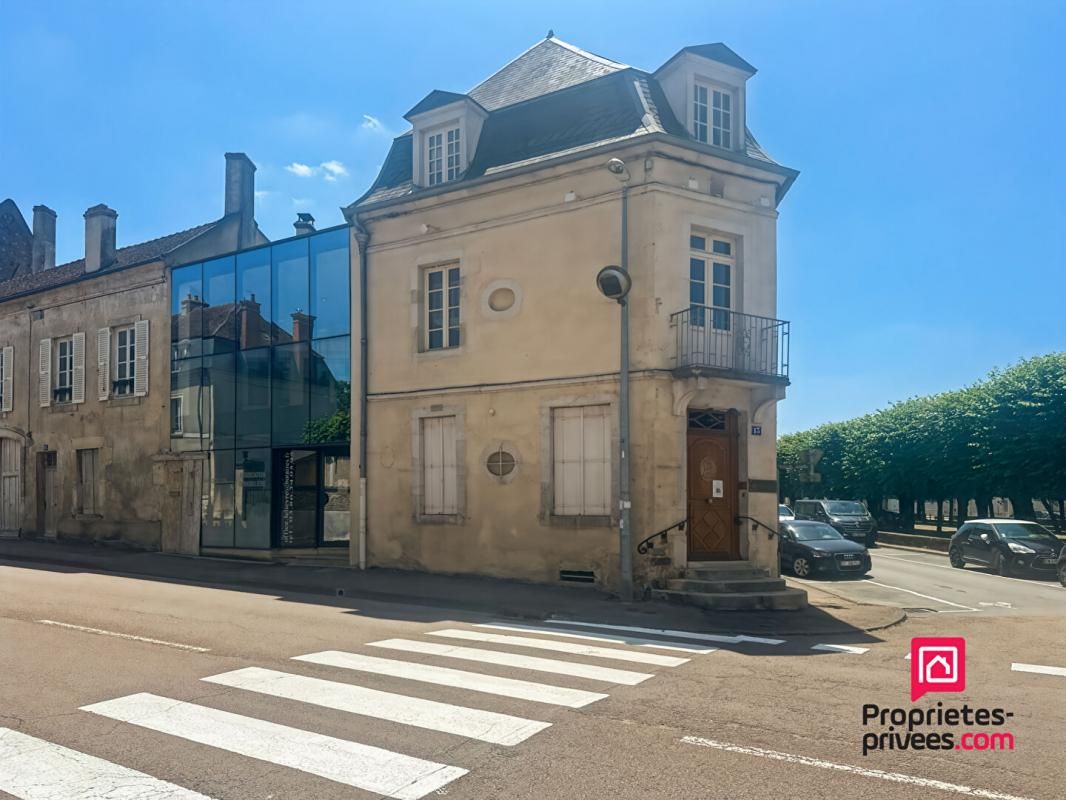 AVALLON Immeuble Avallon 18 pièce(s) 550 m2 2
