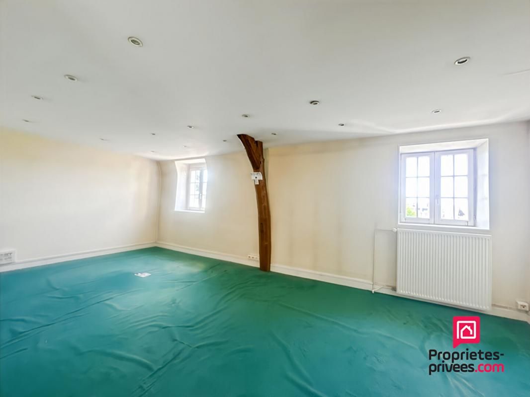 AVALLON Immeuble Avallon 18 pièce(s) 550 m2 4