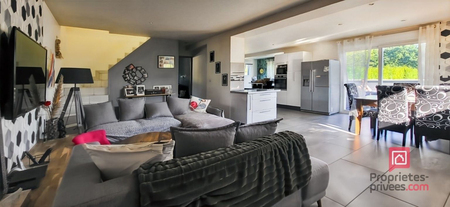 PLERGUER Belle maison familiale de 150 m² , 6 chambres au calme, à Plerguer 4