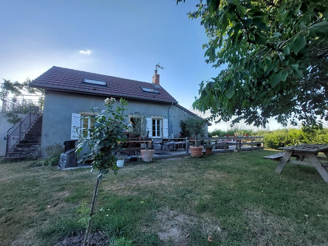 MONTMORT Maison Montmort 260 m2 2