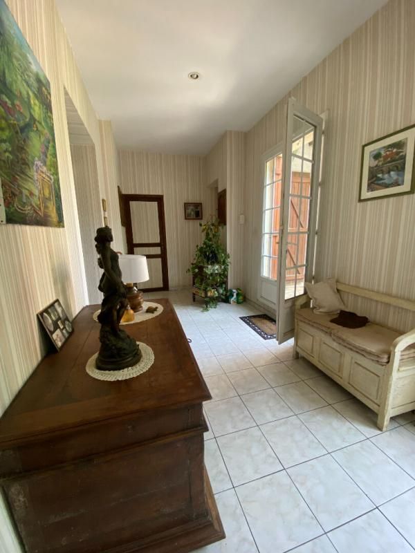 LE BOUSCAT Maison Le Bouscat 6 pièce(s) 208 m2 3