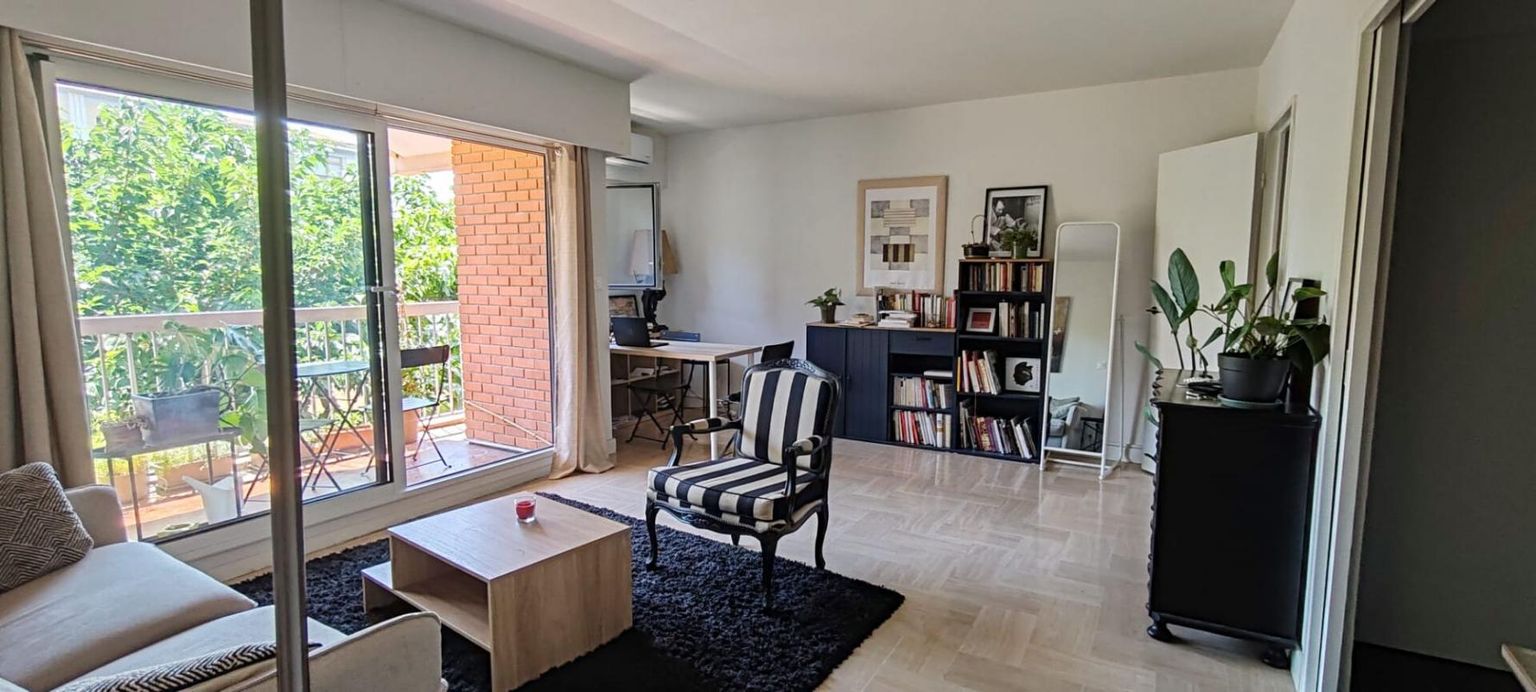PERPIGNAN Perpignan Centre Ville  Quai  Vauban  . Appartement de standing de 46.50 m2  avec  terrasse 2