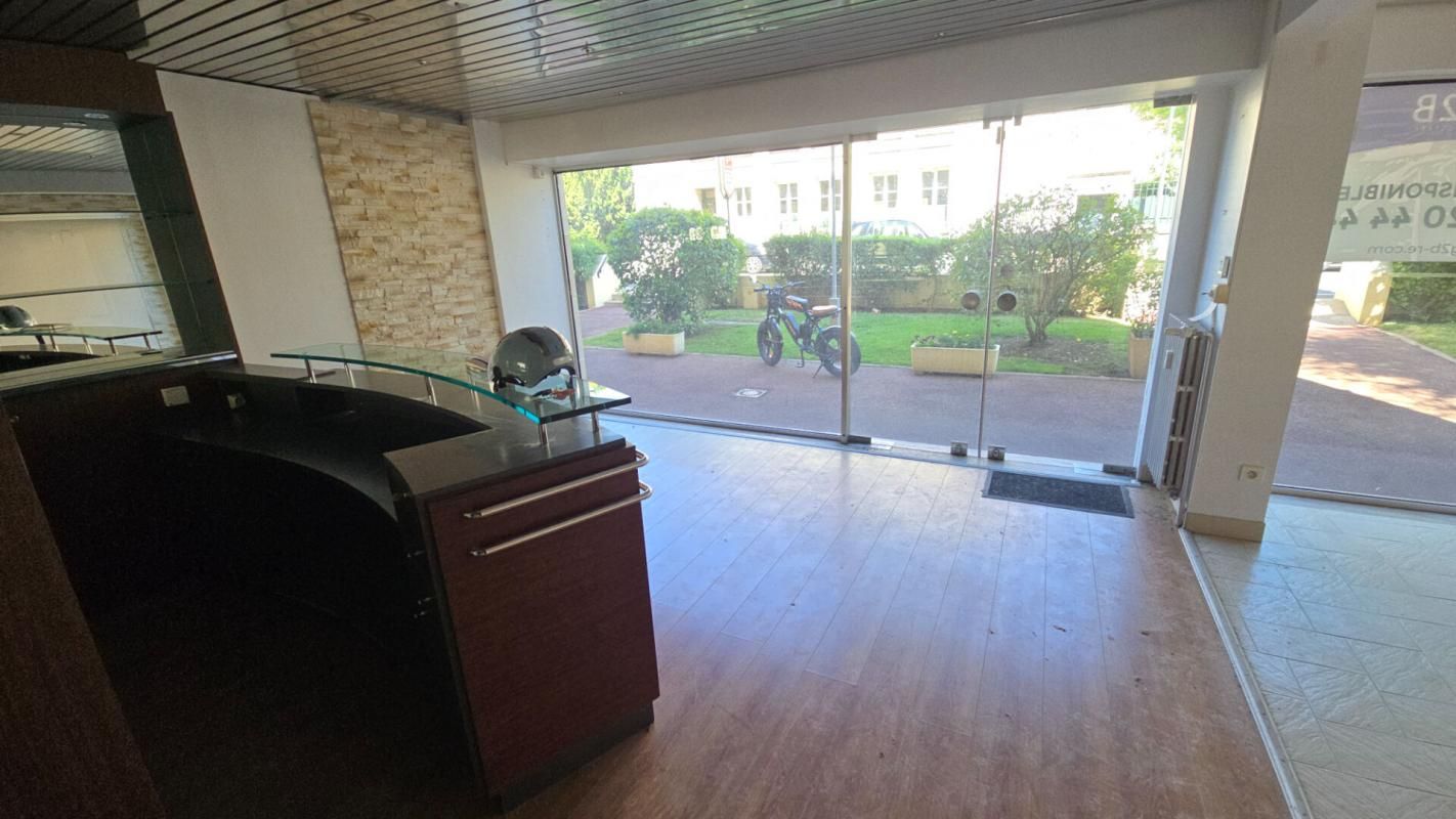 DREUX 28100 DREUX - MURS LIBRES, Local commercial 100 m² 4
