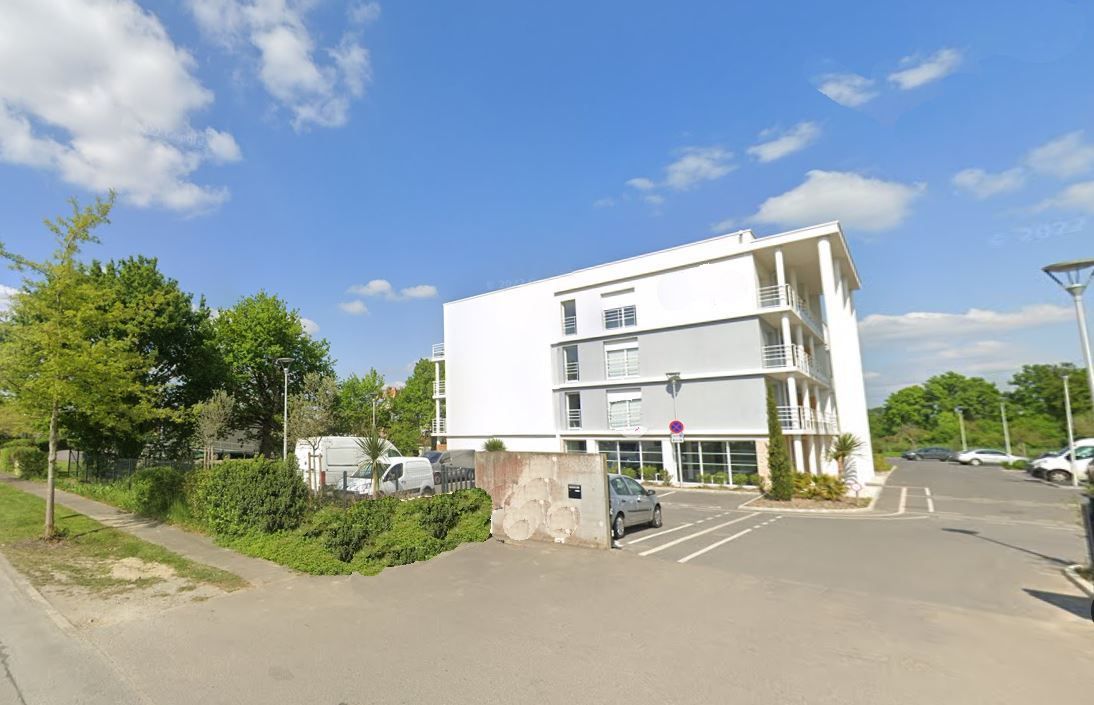 NOYAL-CHATILLON-SUR-SEICHE Noyal Chatillon Sur Seiche - Appartement T1, de 28m², balcon et parking 2