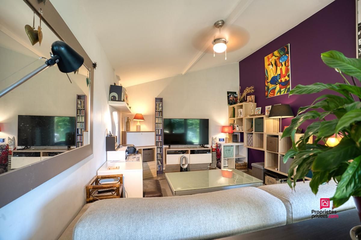 SIMANDRES Simandres T2 de 47 m2 - Jardin 430 m² - Place de parking 3