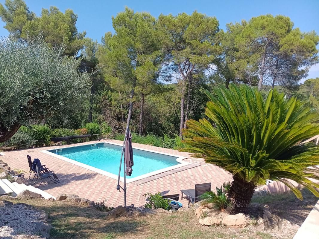 DRAGUIGNAN Maison Draguignan 6 pièce(s) 200 m2 1