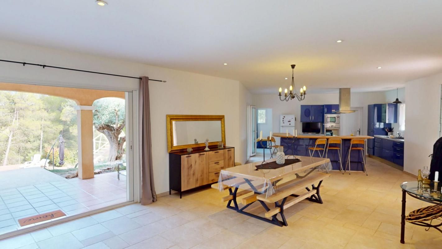 DRAGUIGNAN Maison Draguignan 6 pièce(s) 200 m2 3