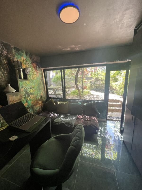 Studio moderne avec jardin privatif- rare à Paris XXème