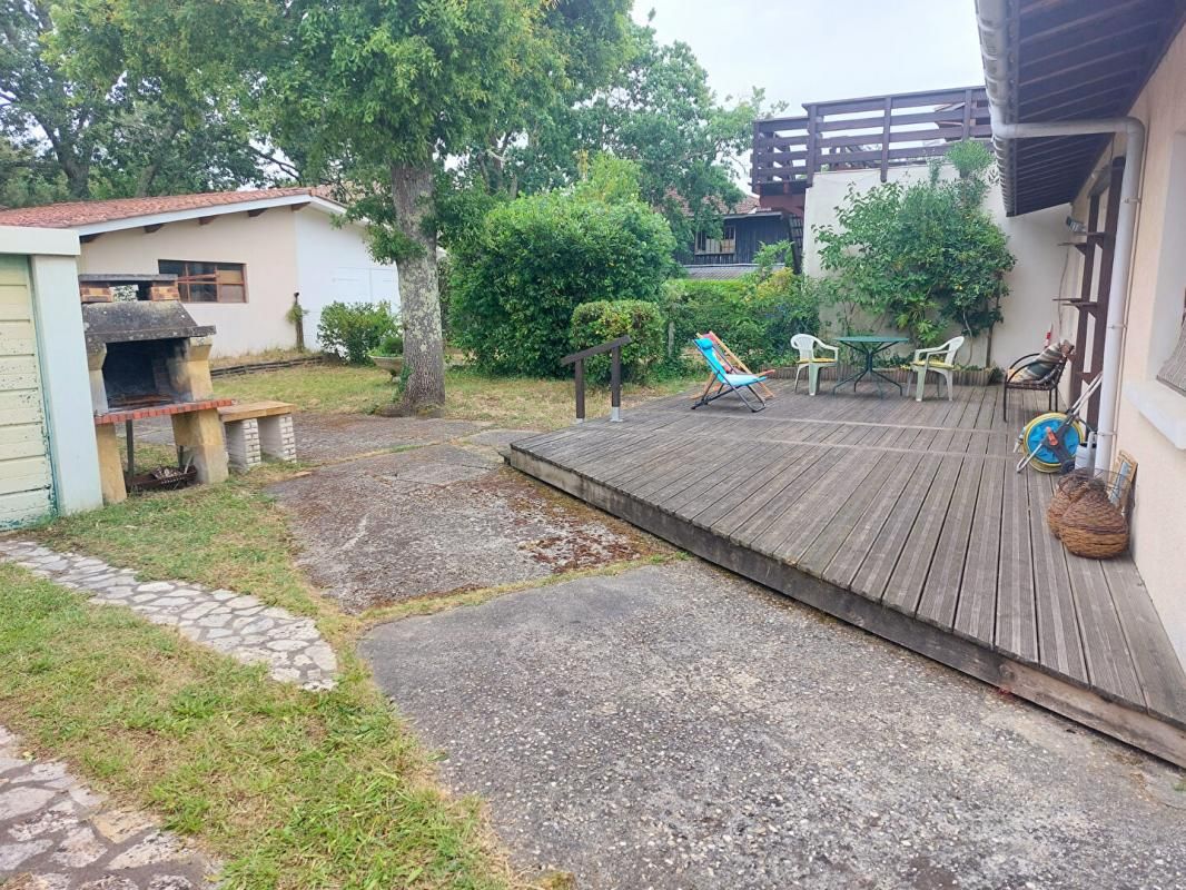 LEGE-CAP-FERRET Ensemble immobilier - Petit Piquey 2