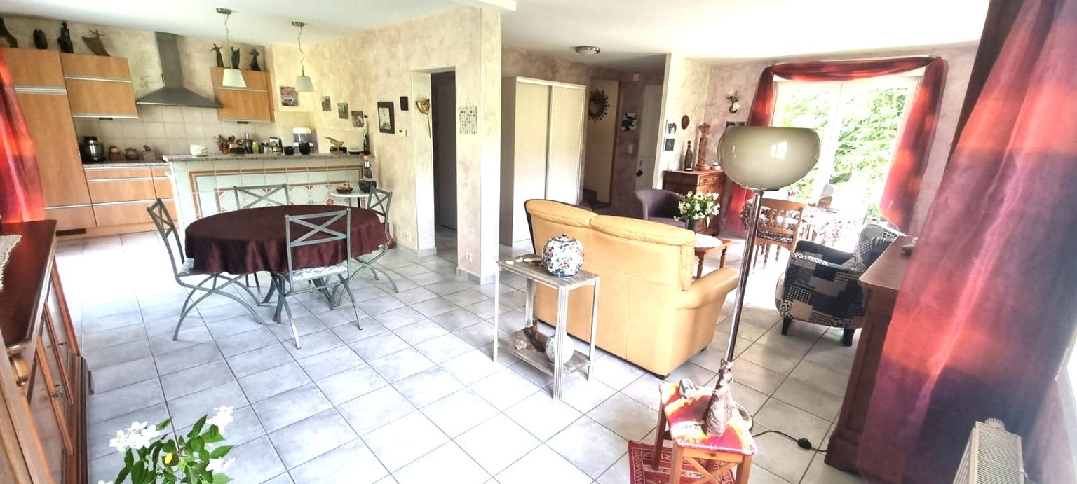 MARVELISE GRANDE MAISON FAMILIALE  TRES SOIGNEE- AU CALME - Classe D 4