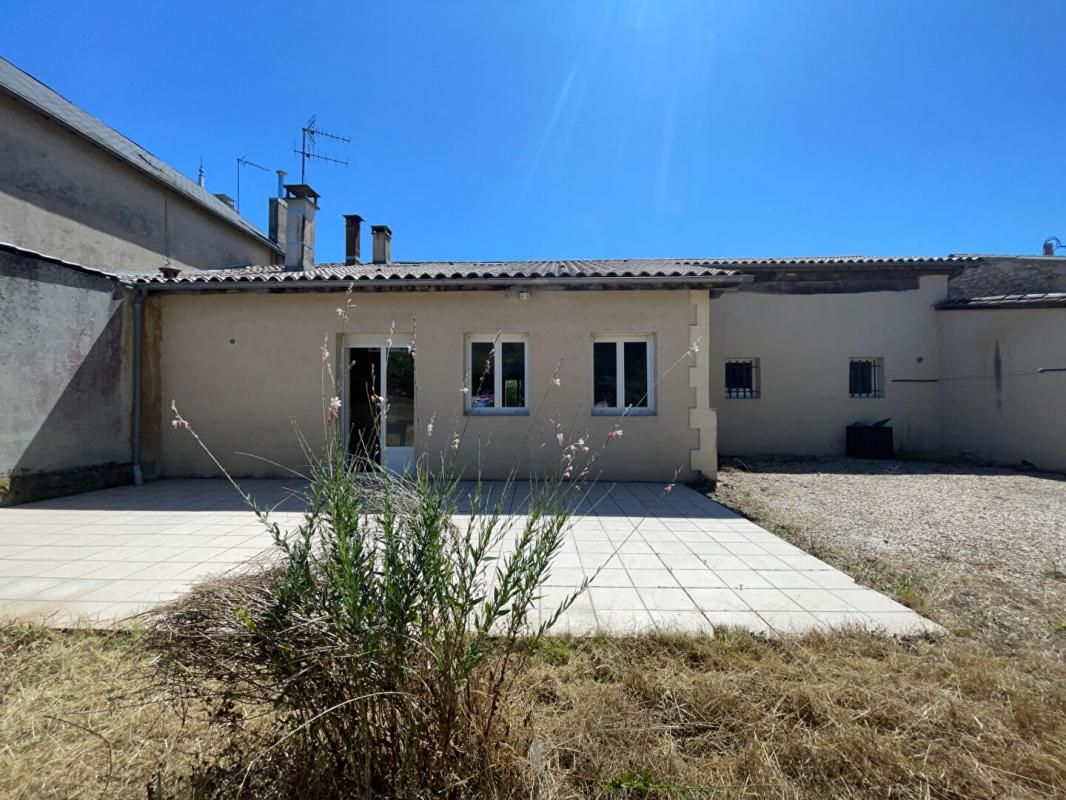 MENESPLET Maison Menesplet 4 pièce(s) 169 m2 2