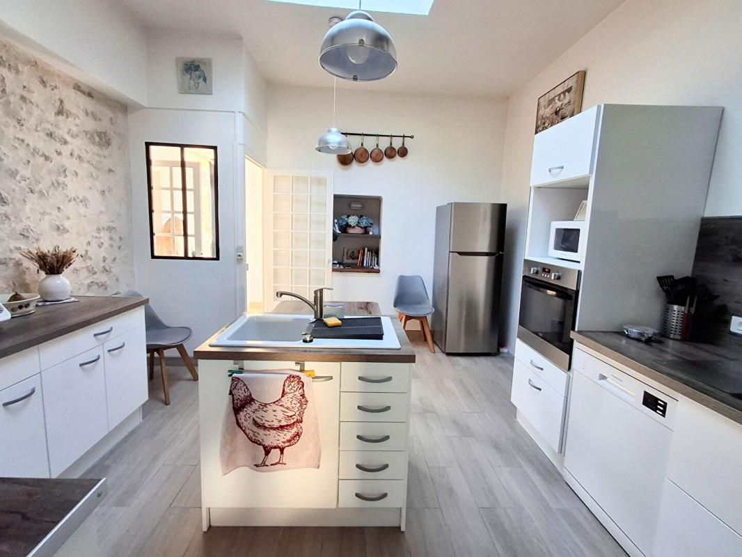 GENERAC Maison 7 pièces 225 m2 avec piscine et possibilité de faire 2 logements! 2