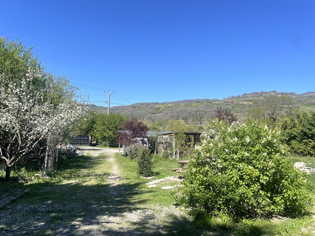 DIGNE-LES-BAINS Maison Thoard + dépendances avec 3.6 hectares 3