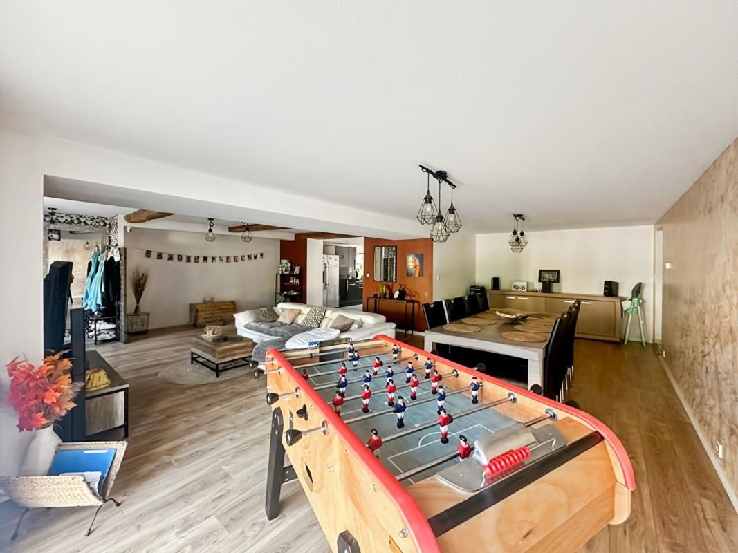 FAGNON NOUVEAUTÉ À FAGNON - MAISON EN PIERRE + ANNEXE + PISCINE + TERRAIN CONSTRUCTIBLE 2