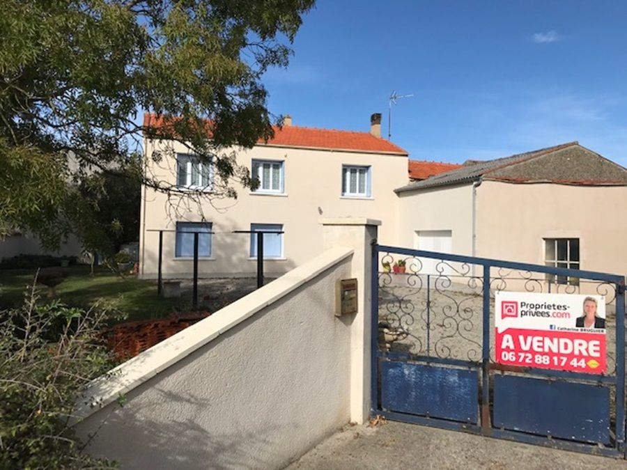 BOUHET Maison de village 114 m2 4 chambres garage, dépendances et jardin 1