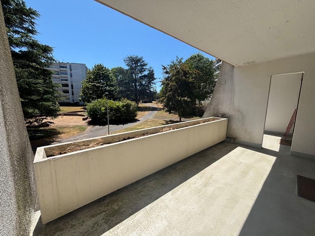 Appartement La Chaussée Saint Victor 3 pièce(s) 70 m2