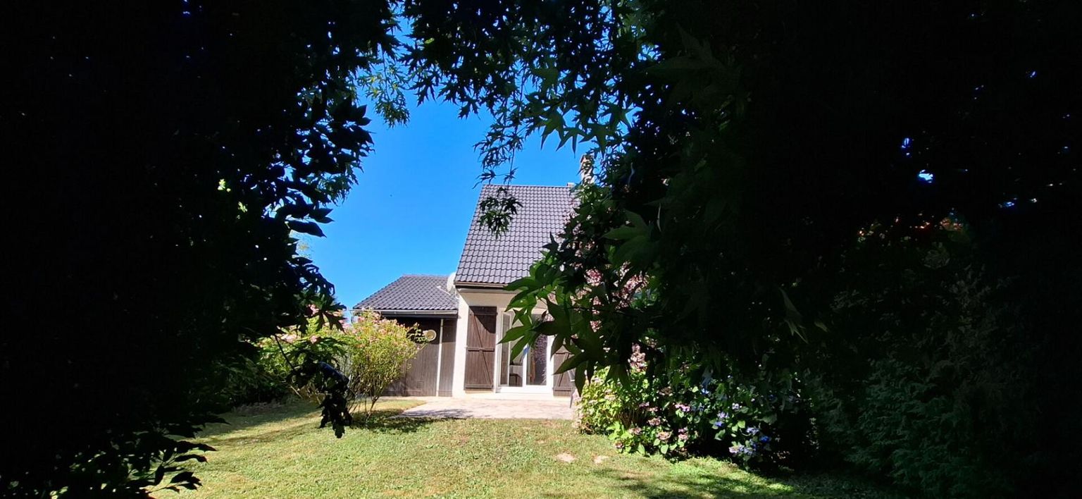 BOURG-EN-BRESSE Maison Bourg En Bresse 4 pièce(s) 90 m2 1