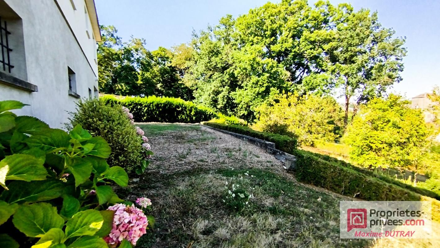 CHATEAU-RENAULT Maison 4 pièces 110m² 1