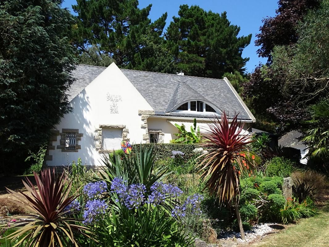 KERVIGNAC TRES BELLE MAISON D'ARCHITECTE de 152 m2 et un appartement annexe de 28 m2 dans le Morbihan ? (15 km de Lorient ? 13 km des plages) 2