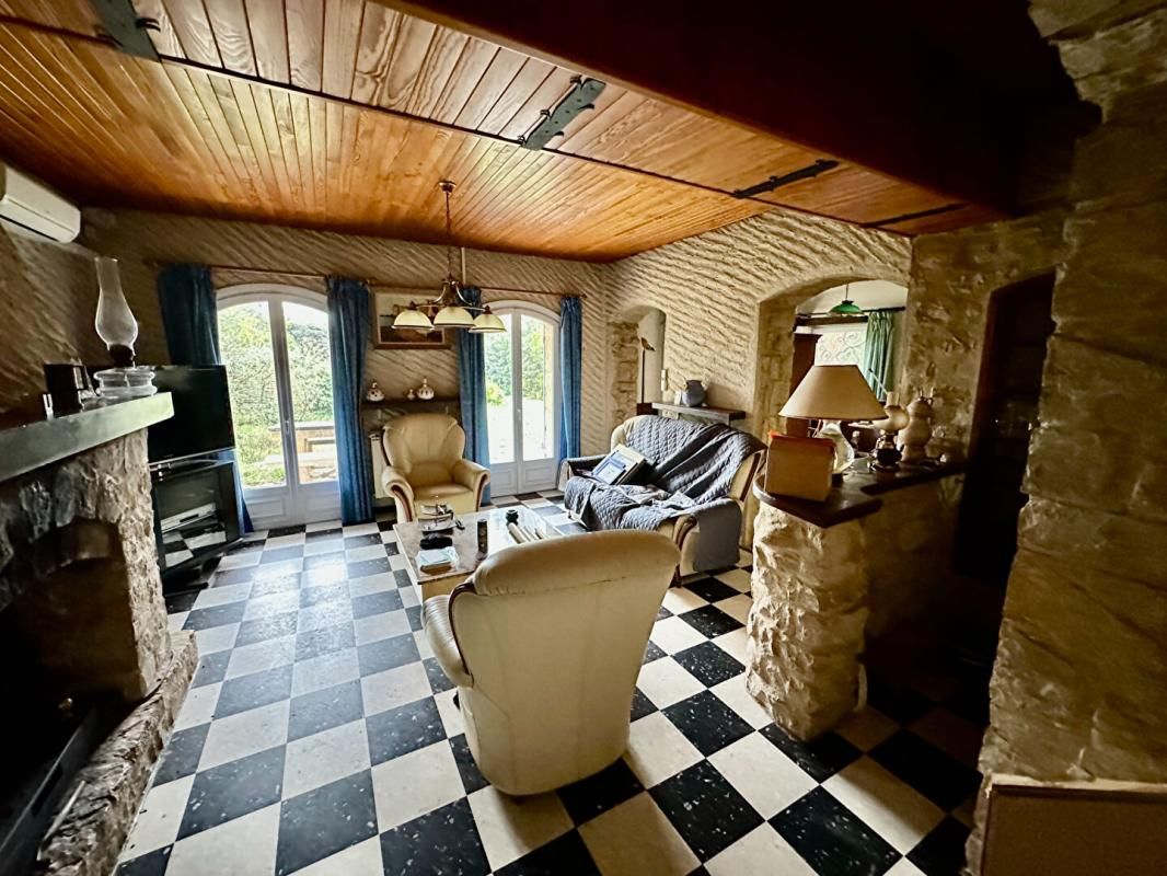 GORDES Maison Gordes Les Imberts de 133 m2 - Terrain 1 000 m2 4