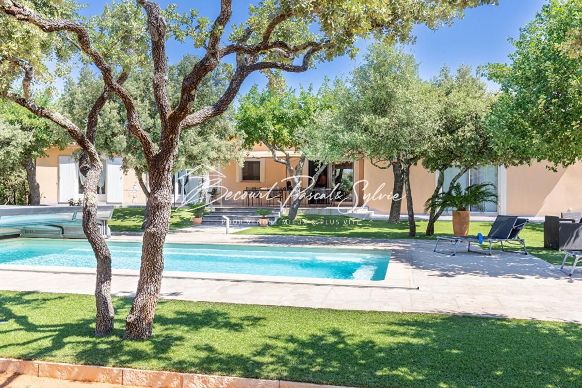 SAINT-DIDIER Maison St Didier 7 pièce(s) 178 m2 sur 3250 m2 avec piscine hyper calme 3
