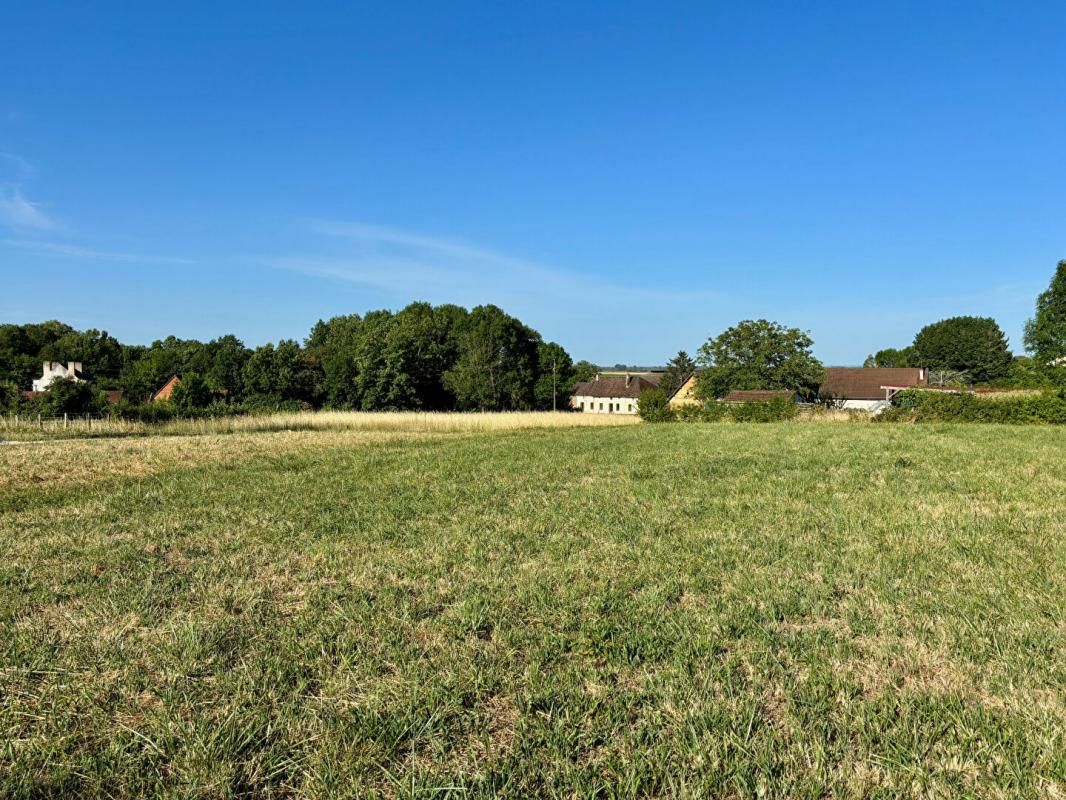 POURLANS Terrain constructible Pourlans 588 m2 4