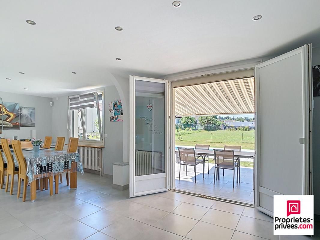 SELONCOURT Maison familiale rénovée avec piscine  - 129 m² habitables sur un terrain clos de 939 m² 3